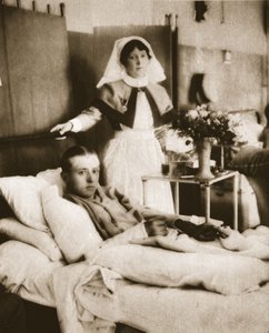 Piloto del avión de combate que derribó a Immelmann: el Teniente McCubbin en el hospital, de The Illustrated War News, 26 de julio de 1916 de English Photographer